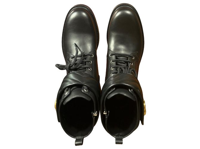 Gucci Botas de tornozelo acolchoadas GG Marmont Preto - vista 2