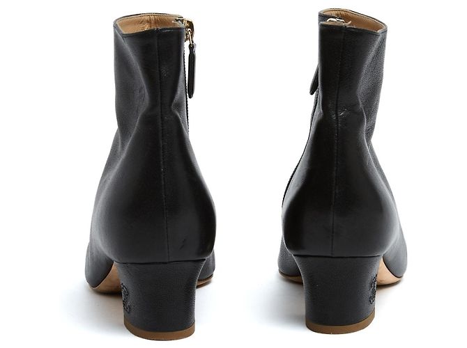 Stivali in Pelle Nera Punta Chanel EU39.5 UK6 US8.5 Nero - vista 4