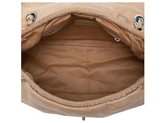 Chanel Borsa a Flap in Suede Perforato Marrone con Frange Beige - vista 4