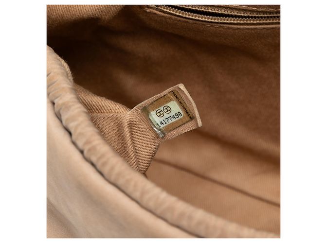 Chanel Borsa a Flap in Suede Perforato Marrone con Frange Beige - vista 6