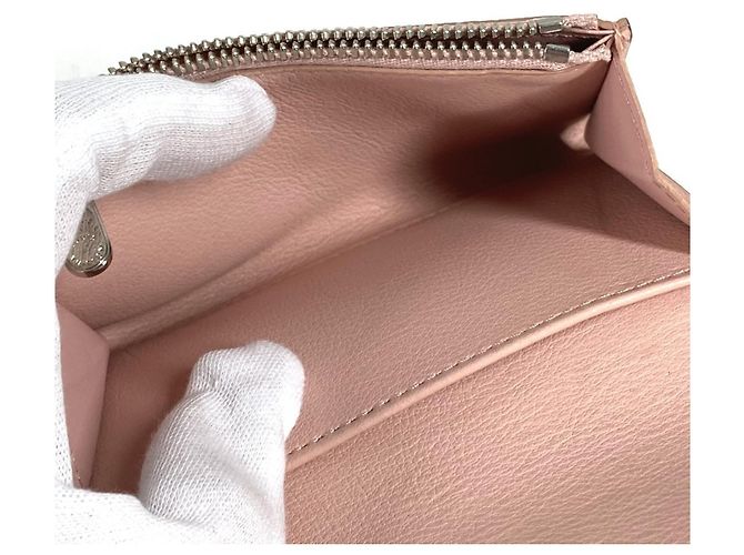 Billetera compacta Anae en Mahina Monogram de Louis Vuitton Rosa - vista 10