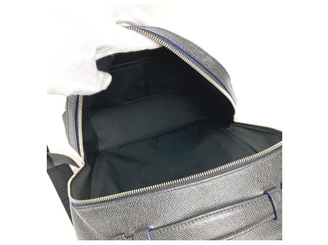 Borsa a tracolla Anton in Taiga di Louis Vuitton Nero Blu Multicolore Grigio - vista 10