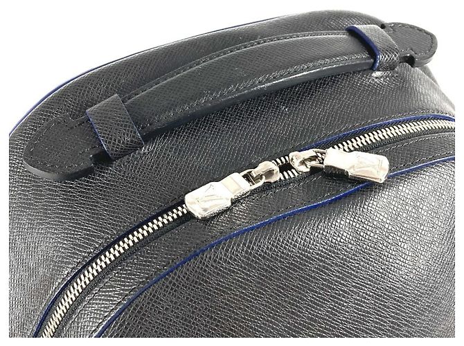 Borsa a tracolla Anton in Taiga di Louis Vuitton Nero Blu Multicolore Grigio - vista 9