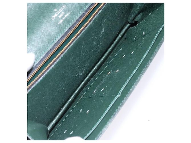 Pochette Kourad Taiga Louis Vuitton Verde - vista 5