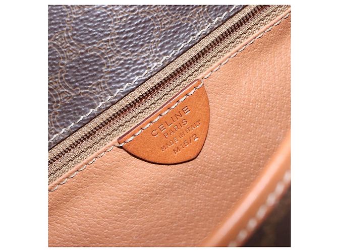 Céline Borsa a Spalla Celine Macadam in Pelle PVC Marrone - vista 6