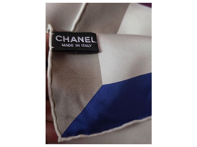 Foulard in seta Chanel Monogramma Bianco - vista 3