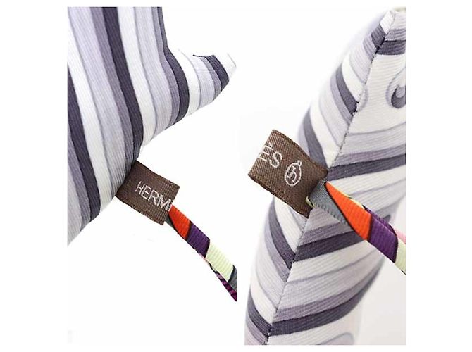 Silk In Hermès Charm Petit H Delfino in Seta Hermes Marrone Multicolore - vista 6