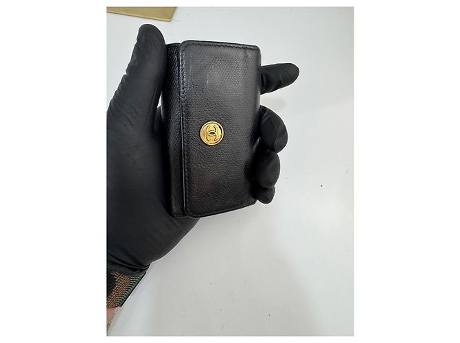 Portafoglio e portachiavi in pelle nera Chanel Nero - vista 6