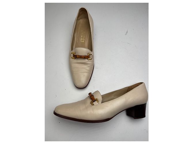 Décolleté in pelle vintage Gucci con bambù 36,5 beige nero - vista 11