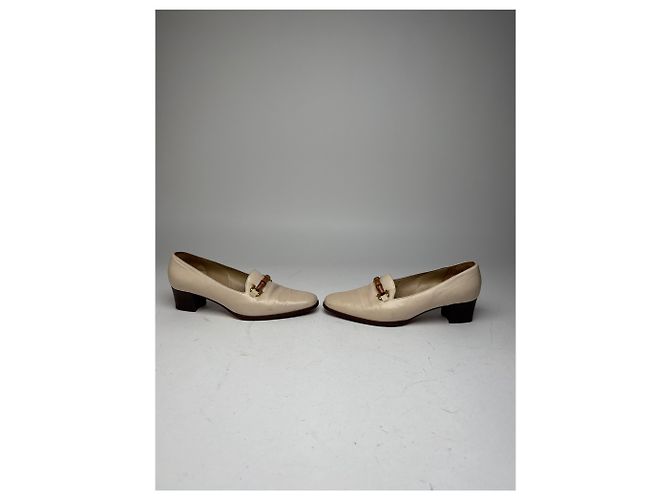 Décolleté in pelle vintage Gucci con bambù 36,5 beige nero - vista 4