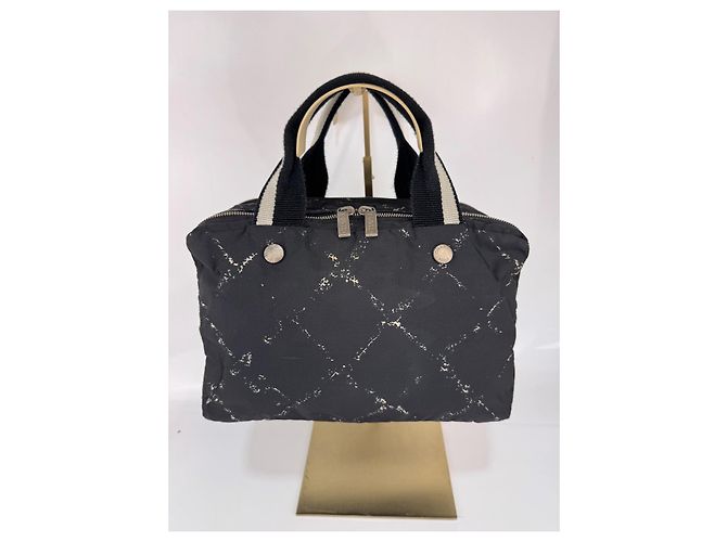 Borsa Boston in tela nera della linea Travel di Chanel 286 - vista 2