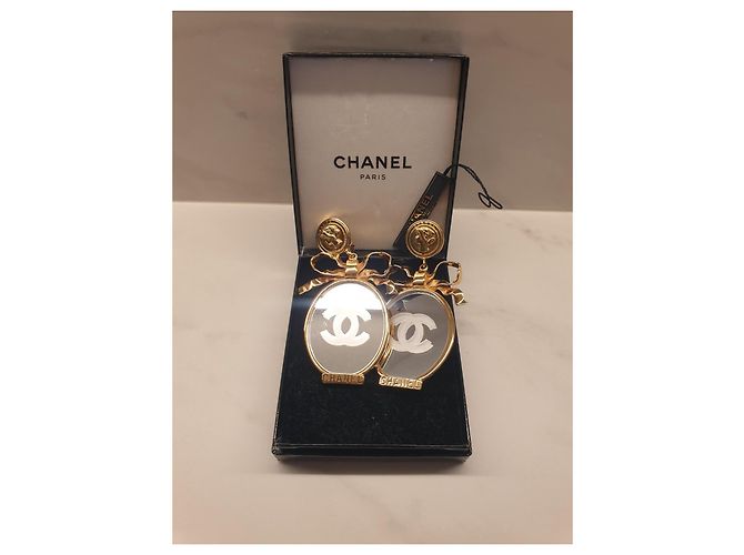 Chanel Spiegel-Logo-Ohrringe Golden - Ansicht 2