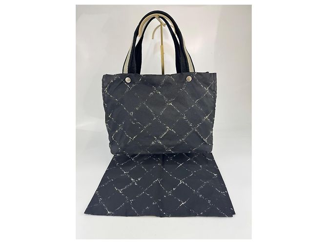 Borsa a spalla in tela Chanel Travel Line nera Nero - vista 2