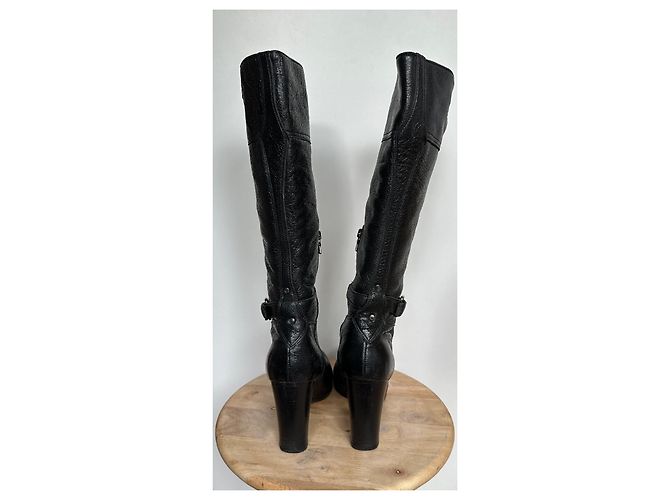 Prada Glitzer Lederstiefel Schwarz mit Metall-Logo - Ansicht 4