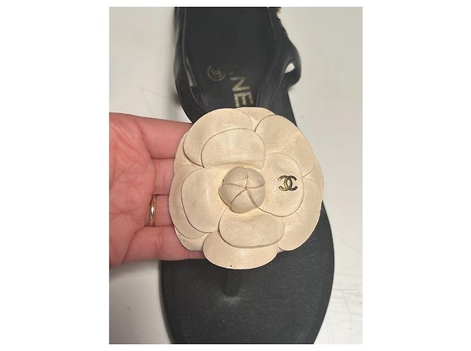 Sandali Chanel in pelle nera Nero - vista 3