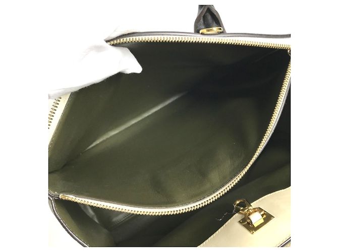 Borsa Tote City Steamer MM di Louis Vuitton Bianco Cachi - vista 11