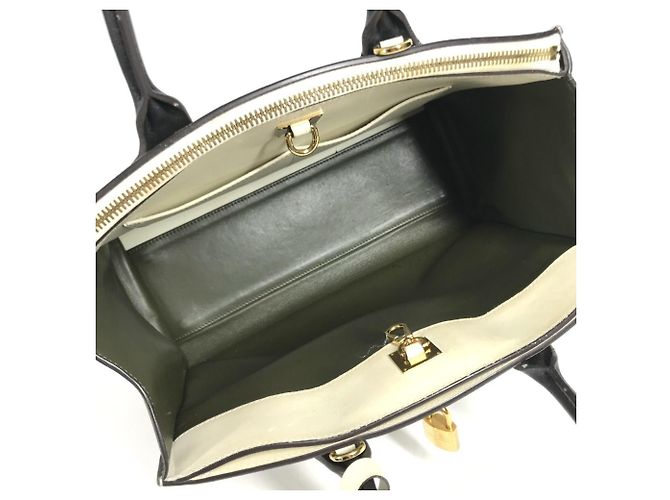Borsa Tote City Steamer MM di Louis Vuitton Bianco Cachi - vista 12