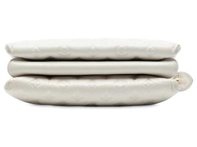 Coussin PM in pelle di agnello bianco con monogramma in rilievo Louis Vuitton - vista 3