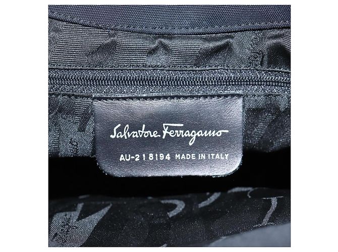 Borsa a Spalla Vala in Nylon Salvatore Ferragamo Nero - vista 6