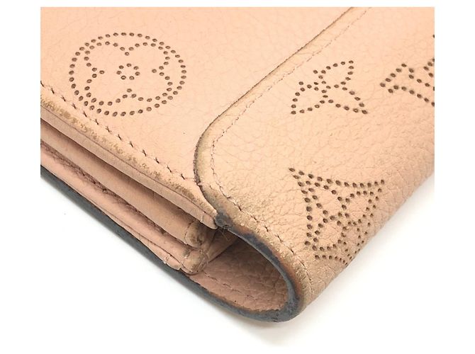 Cartera Iris Monogram Mahina M60145 de Louis Vuitton Rosa - vista 8