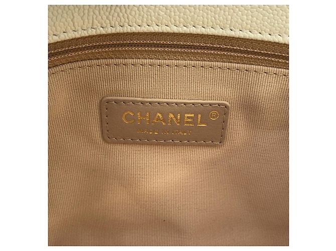 Chanel Matelasse White Shoulder Bag - view 11