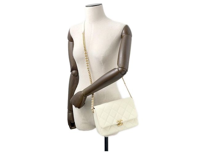 Chanel Matelasse White Shoulder Bag - view 4