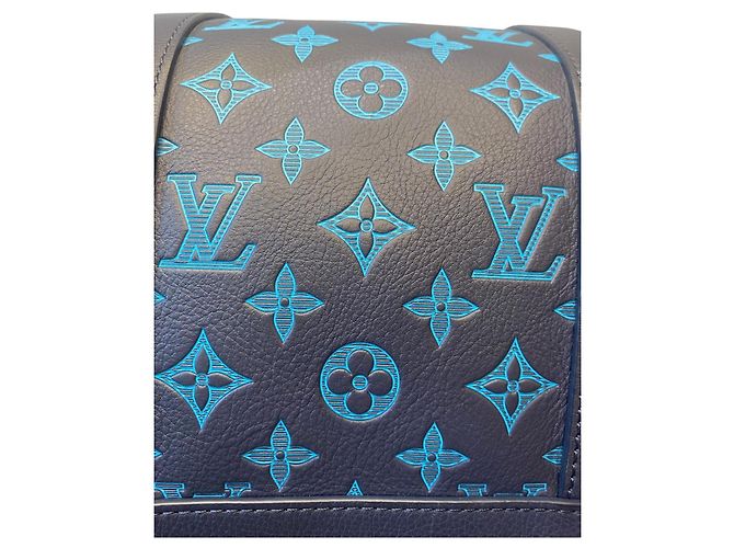 Louis Vuitton EDIZIONE LIMITATA Keepall Blu Teal River Bandoulière 50 Monogram Shadow Blu navy Blu chiaro Blu scuro - vista 6