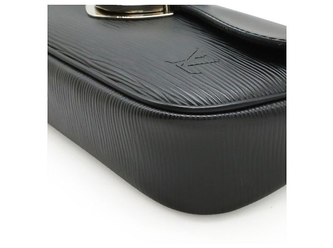 Pochette Montaigne Epi Louis Vuitton Nero - vista 3
