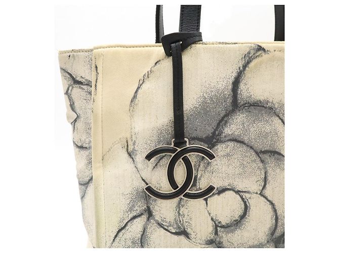 2.55 Bolsa tote de lona e couro Camélia da Chanel Branco - vista 9