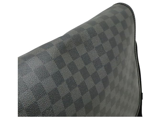 Borsa a Spalla Louis Vuitton Daniel GM Damier Graphite Nero - vista 6