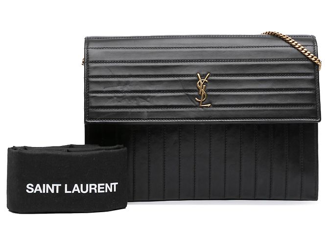 Borsa a tracolla Victoire in pelle di vitello trapuntata nera di Saint Laurent Nero - vista 11