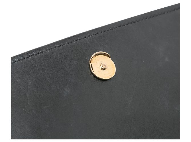 Borsa a tracolla Victoire in pelle di vitello trapuntata nera di Saint Laurent Nero - vista 8