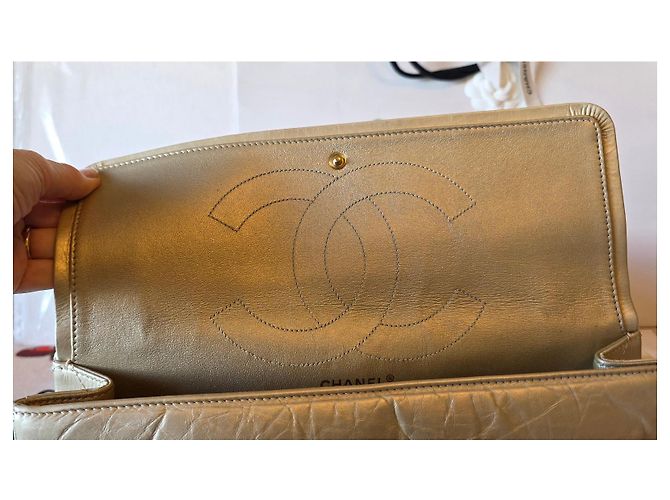 Chanel 2.55 Gold hardware - vista 12