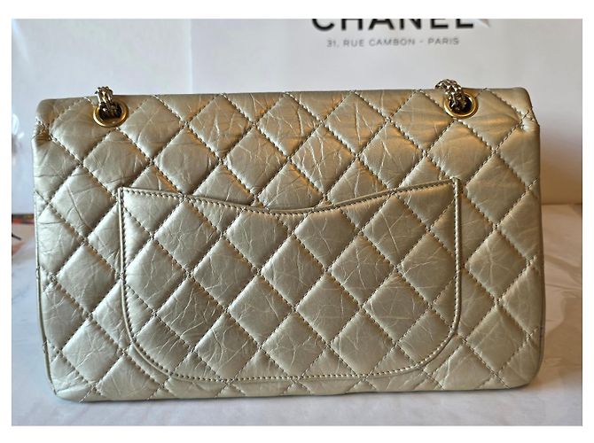 Chanel 2.55 Gold hardware - vista 7