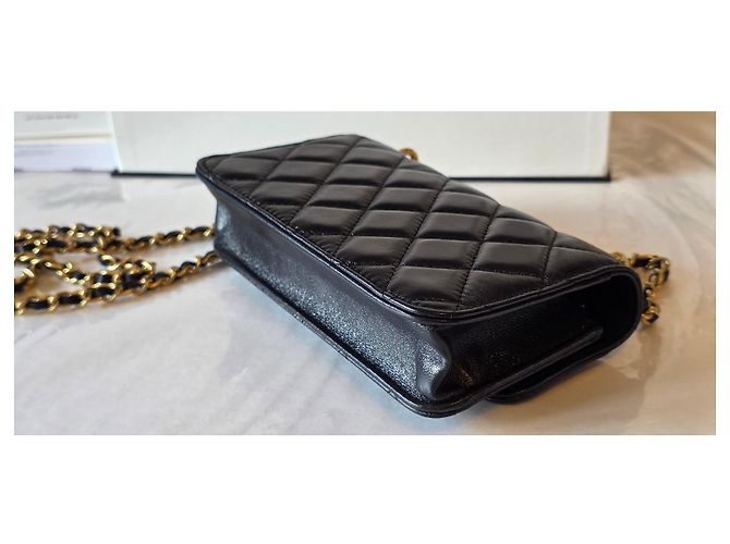 Wallet On Chain Chanel Mini billetera con cadena y soporte para teléfono. Negro - vista 9