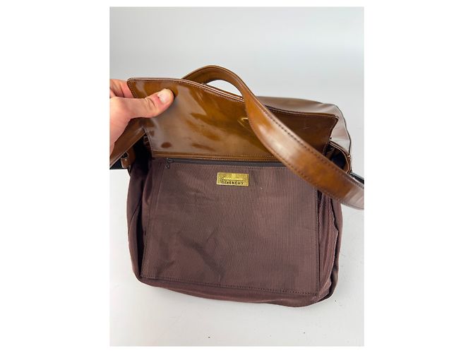 Vintage Givenchy Tasche aus lackiertem Leder braun - Ansicht 3