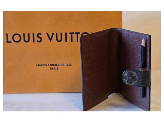 Louis Vuitton Copertura per quaderno e matita. Monogramma - vista 2