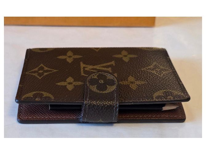 Louis Vuitton Copertura per quaderno e matita. Monogramma - vista 5