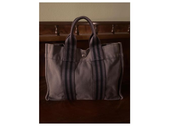 Toto Bag Hermès Hèrmes Tote Canvas PM Grau - Ansicht 2