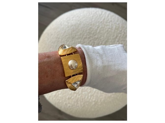 Bracciale Yves Saint Laurent in acciaio dorato con cristalli e perla D'oro - vista 10