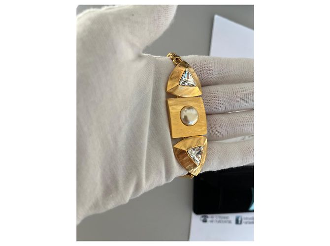 Bracciale Yves Saint Laurent in acciaio dorato con cristalli e perla D'oro - vista 2