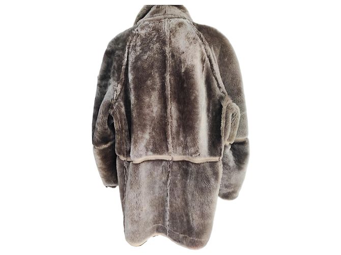 Autre Marque Lammfellmantel Taupe mit Lederbesatz - Ansicht 4
