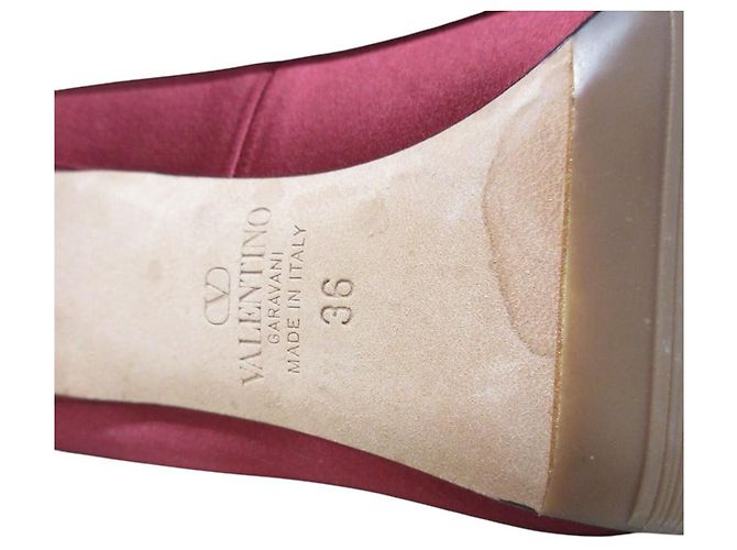 Pumps in satin Valentino Garavani per la notte Marrone Bordò - vista 7