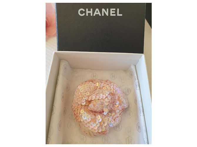 Spilla Camelia Chanel Paillettes Rosa - vista 2