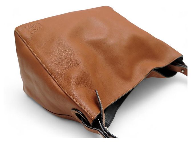 BORSA LOEWE V BUCKET 303.30.N14 PELLE CAMMELLO BORSA A SPALLA - vista 4