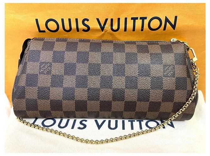 Clutch Louis Vuitton Eva in pelle marrone - vista 14