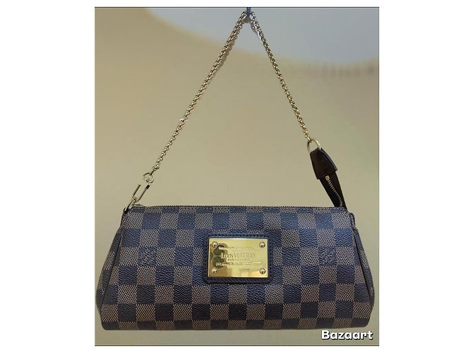 Clutch Louis Vuitton Eva in pelle marrone - vista 2