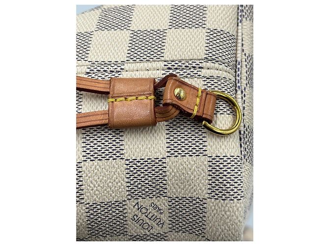 Borsa Louis Vuitton Neverfull in Pelliccia Bianca Bianco - vista 12