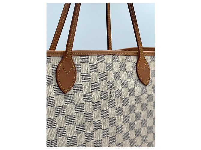 Borsa Louis Vuitton Neverfull in Pelliccia Bianca Bianco - vista 4