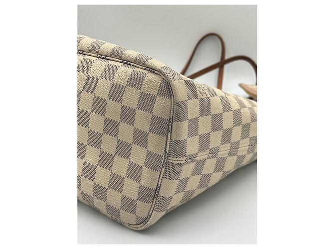 Borsa Louis Vuitton Neverfull in Pelliccia Bianca Bianco - vista 8